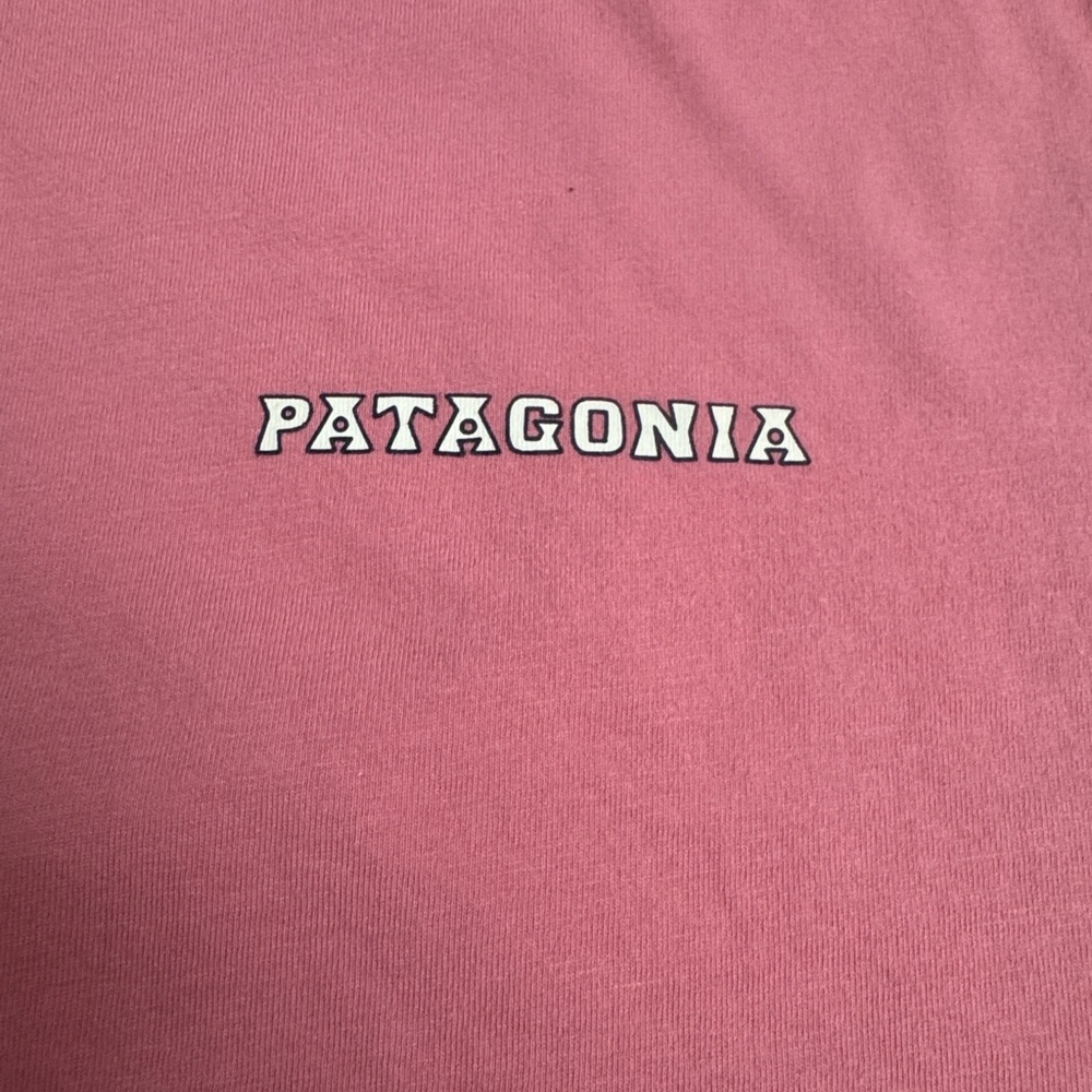 Patagonia Unisex T-Shirt in rusty orange/coral size L - Picture 4 of 6